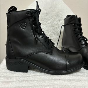 Ariat paddock boots with rounded square toe. Impossible to find.